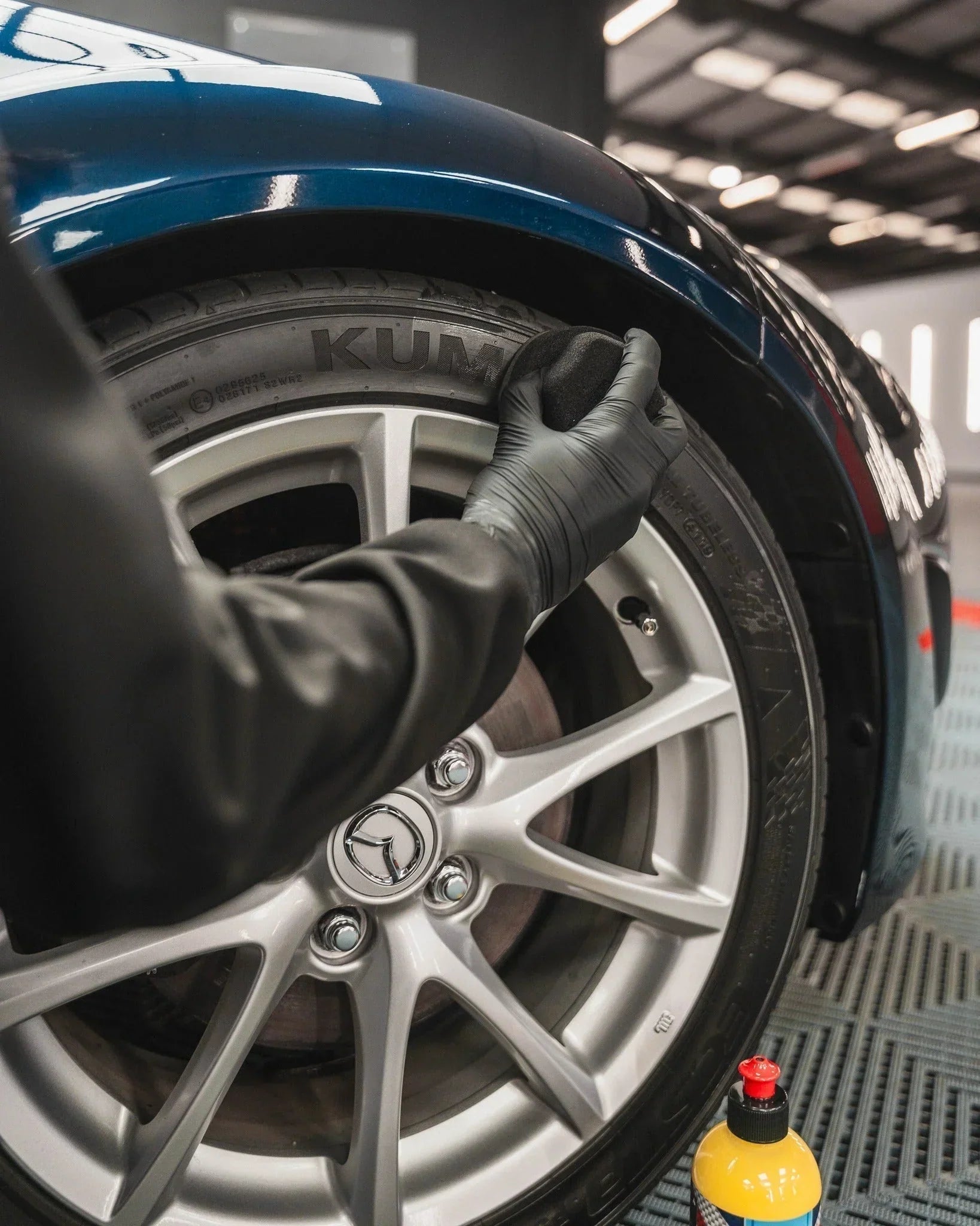 How to Apply Tyre Dressing: A Step-by-Step Guide