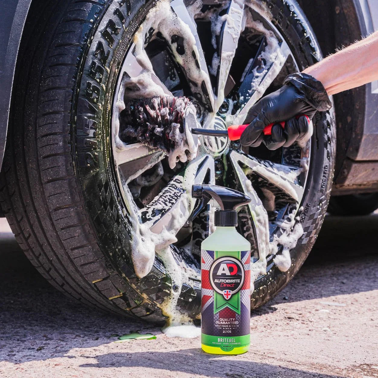 Wheel cleaner