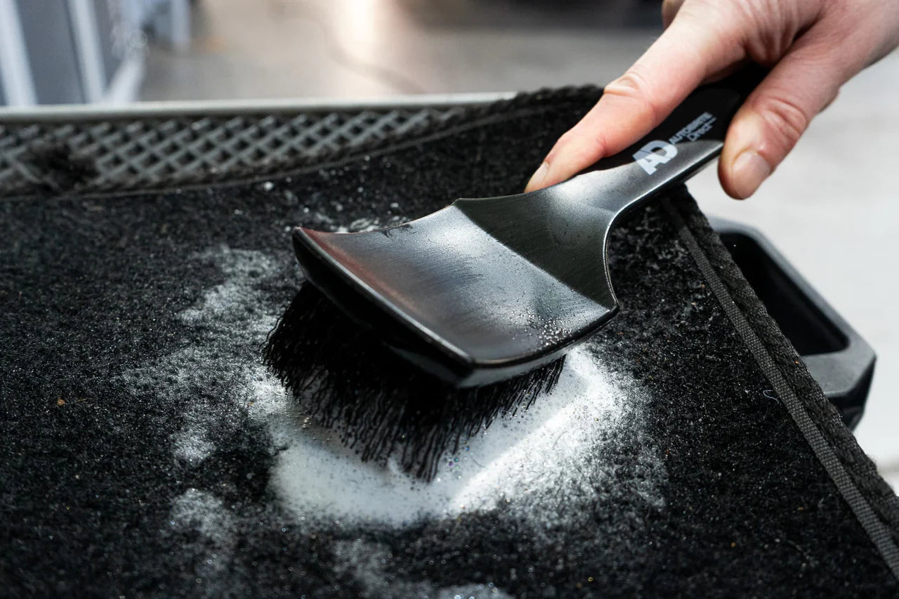 MULTI-PURPOSE SCRUBBING BRUSH