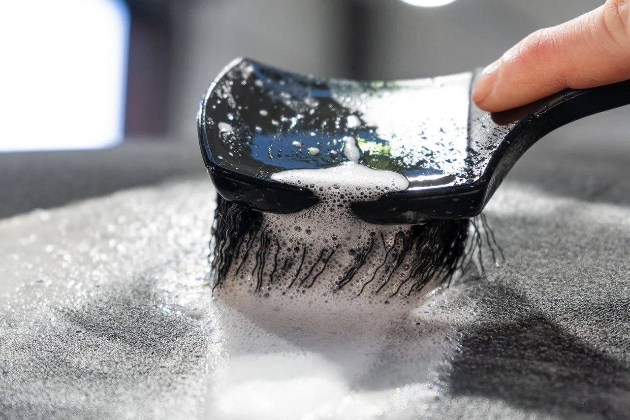 MULTI-PURPOSE SCRUBBING BRUSH